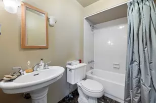 1516 N State Pkwy, Chicago, IL 60610 - Photo 13