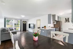 323 E Taylor Rd, Lombard, IL 60148 - Photo 11