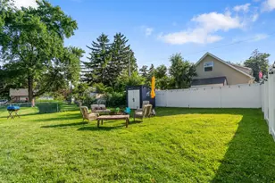 323 E Taylor Rd, Lombard, IL 60148 - Photo 23