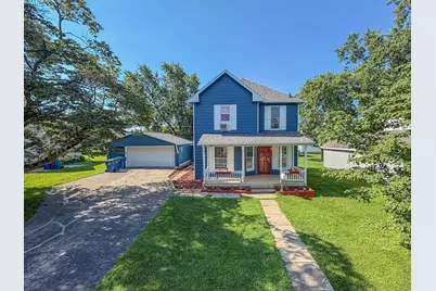 411 E Seminary Avenue, Hoopeston, IL 60942 - Photo 1