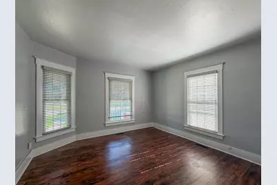 411 E Seminary Avenue, Hoopeston, IL 60942 - Photo 9