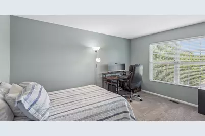 1674 W Turtle Creek Lane, Round Lake, IL 60073 - Photo 13