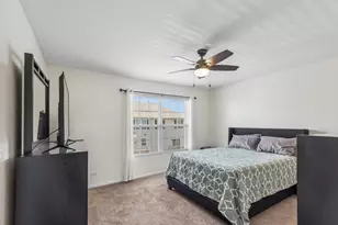 1674 W Turtle Creek Ln, Round Lake, IL 60073 - Photo 11
