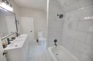 501 Raymond St, Elgin, IL 60120 - Photo 15
