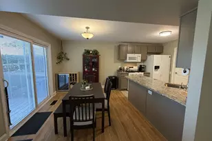 437 Spaulding Rd, Bartlett, IL 60103 - Photo 7