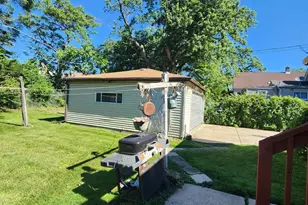 9346 S Woodlawn Ave, Chicago, IL 60619 - Photo 15
