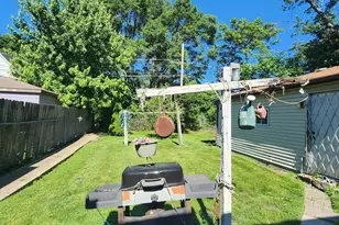 9346 S Woodlawn Ave, Chicago, IL 60619 - Photo 17