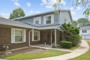 806 Pahl Rd, Elk Grove Village, IL 60007 - Photo 1