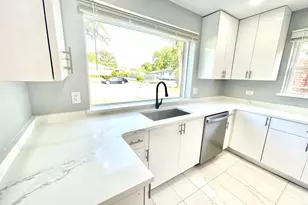 15822 S Ashland Ave, Harvey, IL 60426 - Photo 7
