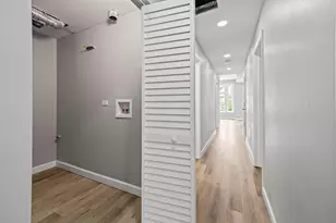1214 W Melrose St, Chicago, IL 60657 - Photo 7