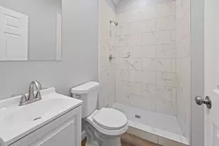 1214 W Melrose St, Chicago, IL 60657 - Photo 9