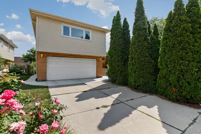 4701 W 102nd Street, Oak Lawn, IL 60453 - Photo 1