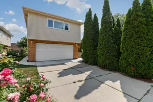 4701 W 102nd St, Oak Lawn, IL 60453 - Photo 1