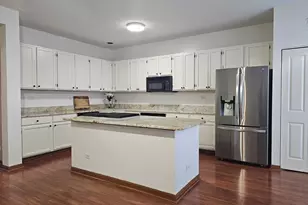 1293 Georgetown Way, Vernon Hills, IL 60061 - Photo 15