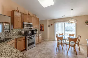 263 Shadow Creek Circle, Vernon Hills, IL 60061 - Photo 17