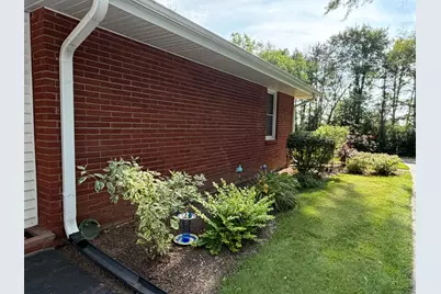 3899 S Weldon Road, Winnebago, IL 61088 - Photo 9