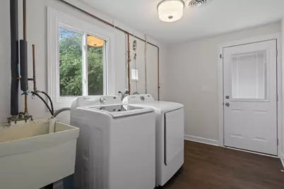 821 Castlewood Lane, Deerfield, IL 60015 - Photo 17
