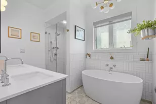 1955 W Barry St, Chicago, IL 60657 - Photo 15