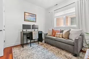 1955 W Barry St, Chicago, IL 60657 - Photo 9