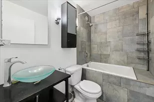 211 E Ohio St, Chicago, IL 60611 - Photo 11