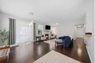 541 N Fox Trl, Round Lake, IL 60073 - Photo 9