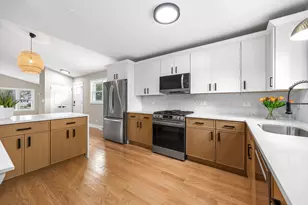1307 Pershing Ave, Wheaton, IL 60189 - Photo 9