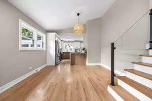 1307 Pershing Ave, Wheaton, IL 60189 - Photo 7