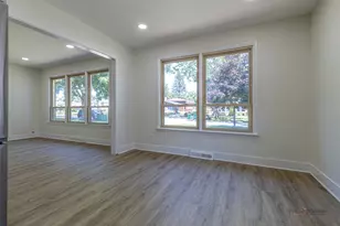 308 Wheeling Ave, Wheeling, IL 60090 - Photo 7