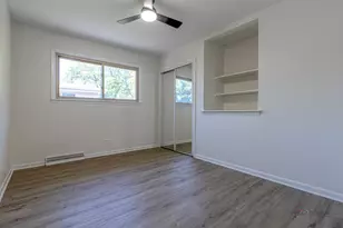 308 Wheeling Ave, Wheeling, IL 60090 - Photo 15