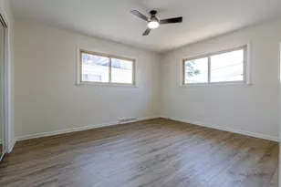 308 Wheeling Ave, Wheeling, IL 60090 - Photo 13