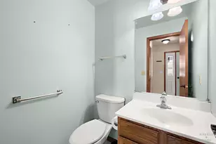 677 Silver Creek Rd, Woodstock, IL 60098 - Photo 9