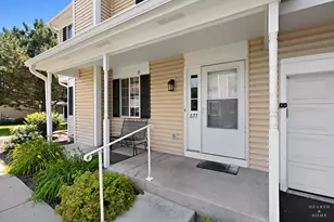 677 Silver Creek Rd, Woodstock, IL 60098 - Photo 3