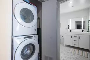 8 E Randolph St, Chicago, IL 60601 - Photo 15