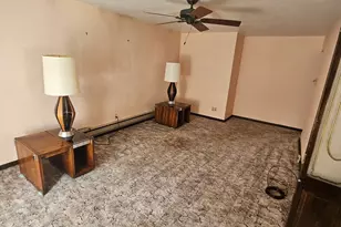 573 Gordon Ave, Calumet City, IL 60409 - Photo 5