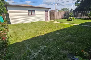 573 Gordon Ave, Calumet City, IL 60409 - Photo 31
