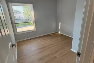 1184 E Candlenut Ln, Palatine, IL 60074 - Photo 7