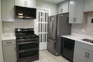 1546 Williamsburg Dr, Schaumburg, IL 60193 - Photo 11