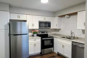 9907 W 58th St, Countryside, IL 60525 - Photo 3