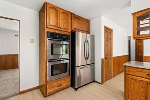 8 Groveland St, Streator, IL 61364 - Photo 13
