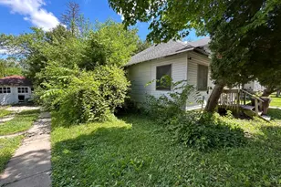 244 W Homer St, Freeport, IL 61032 - Photo 3