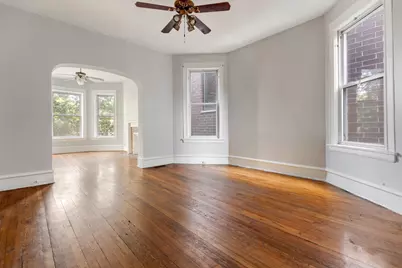 1907 W Irving Park Road, Chicago, IL 60613 - Photo 15