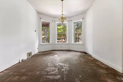 1907 W Irving Park Road, Chicago, IL 60613 - Photo 3