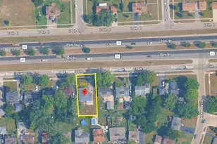 2541 75th St, Woodridge, IL 60517 - Photo 3
