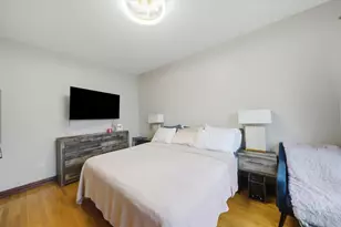 212 E 44th St, Chicago, IL 60653 - Photo 19