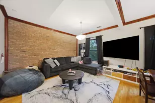 212 E 44th St, Chicago, IL 60653 - Photo 7