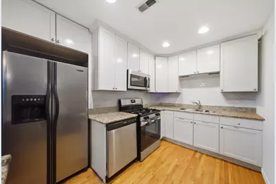 212 E 44th Street #3, Chicago, IL 60653 - Photo 5