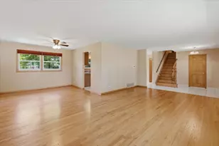 160 Fairfield Way, Bloomingdale, IL 60108 - Photo 5