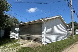 637 Crosat St, Lasalle, IL 61301 - Photo 21