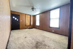 637 Crosat St, Lasalle, IL 61301 - Photo 9