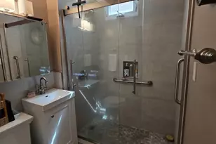2238 W Carmen Ave, Chicago, IL 60625 - Photo 13